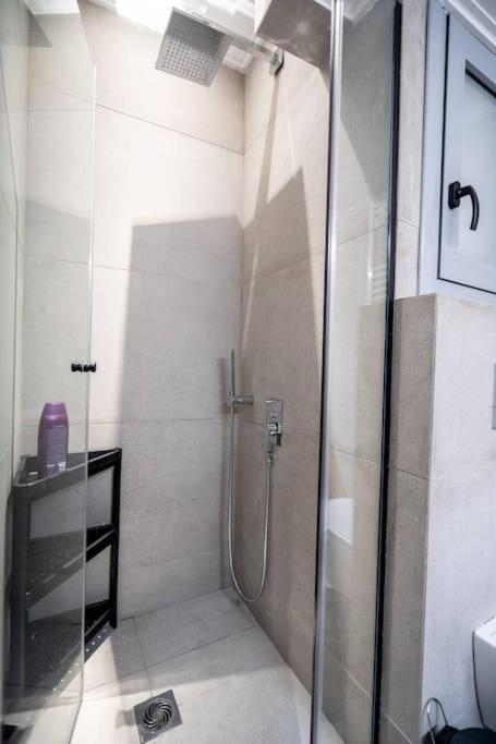 Piraeus Cozy Apartment For 4 Persons Bagian luar foto