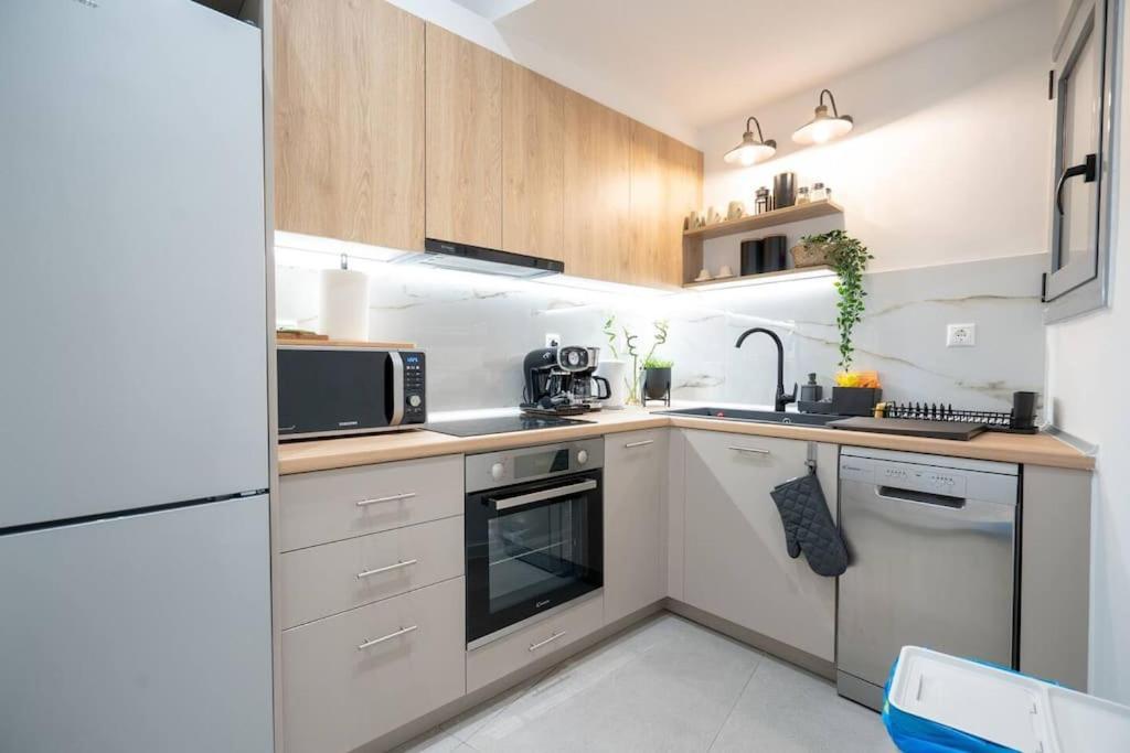 Piraeus Cozy Apartment For 4 Persons Bagian luar foto