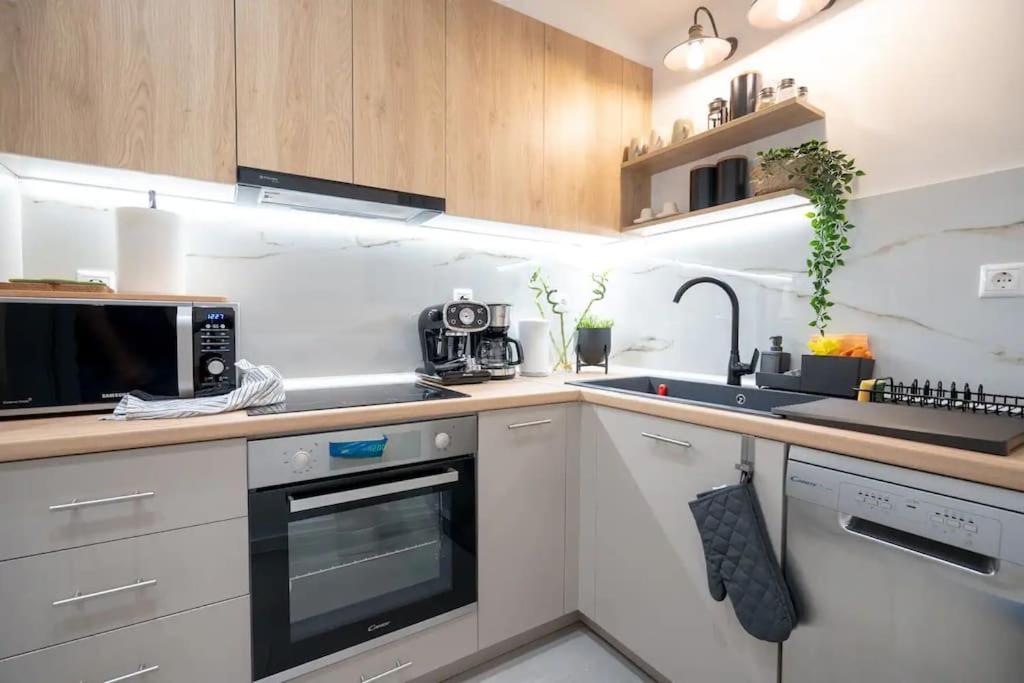 Piraeus Cozy Apartment For 4 Persons Bagian luar foto