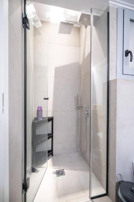 Piraeus Cozy Apartment For 4 Persons Bagian luar foto
